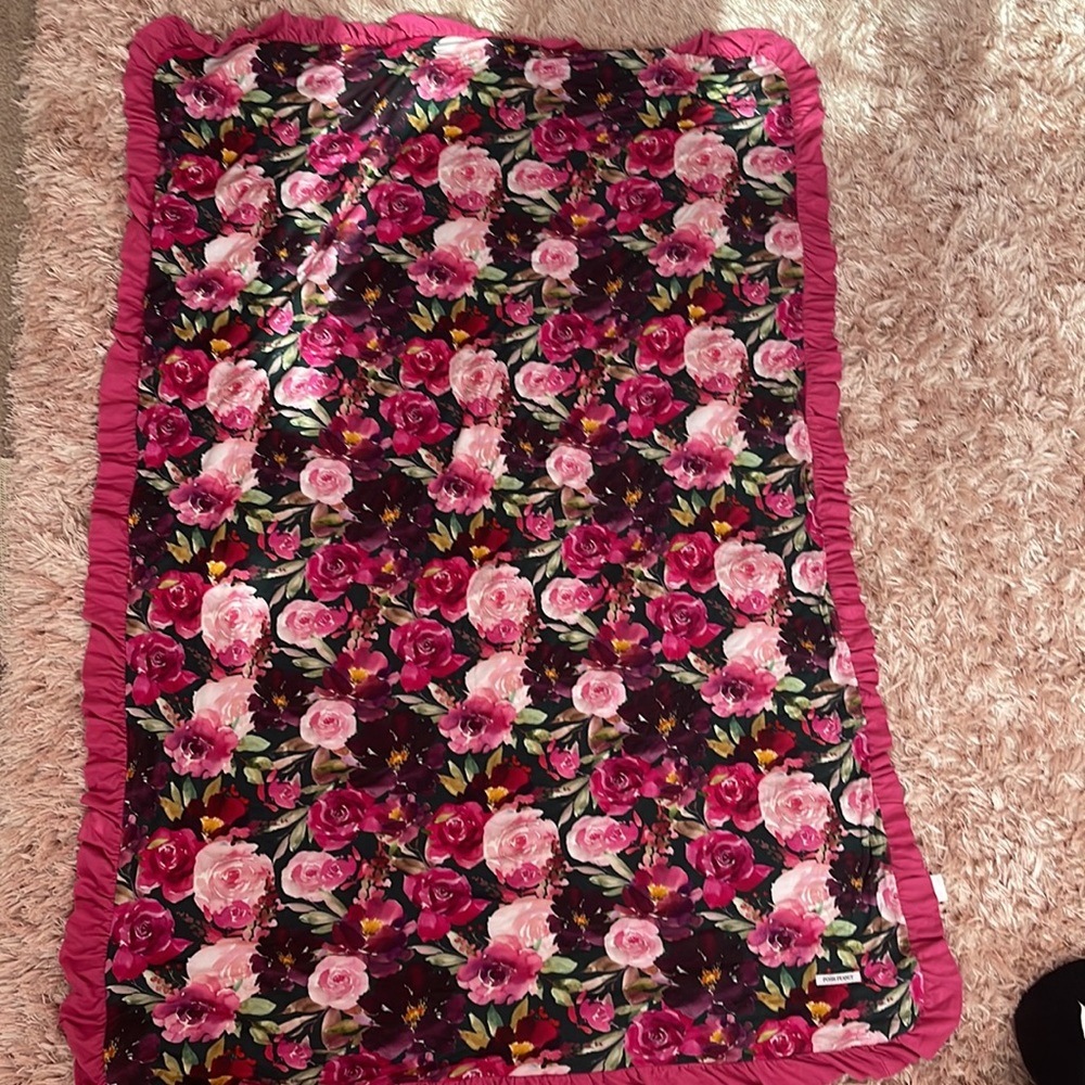 Posh peanut blanket